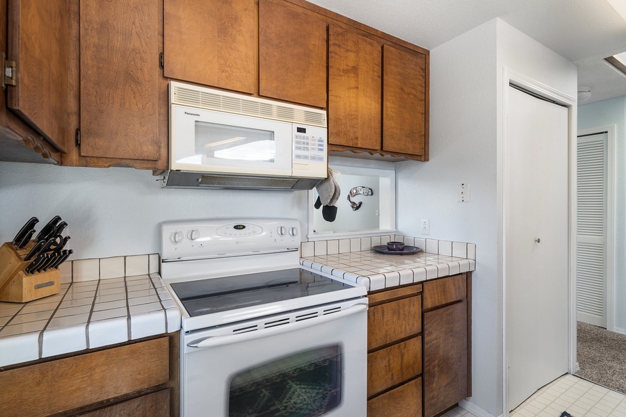 Featuring modern appliances and ample counter space, it has everything you need to cook your catch of the day or whip up your favorite recipes.