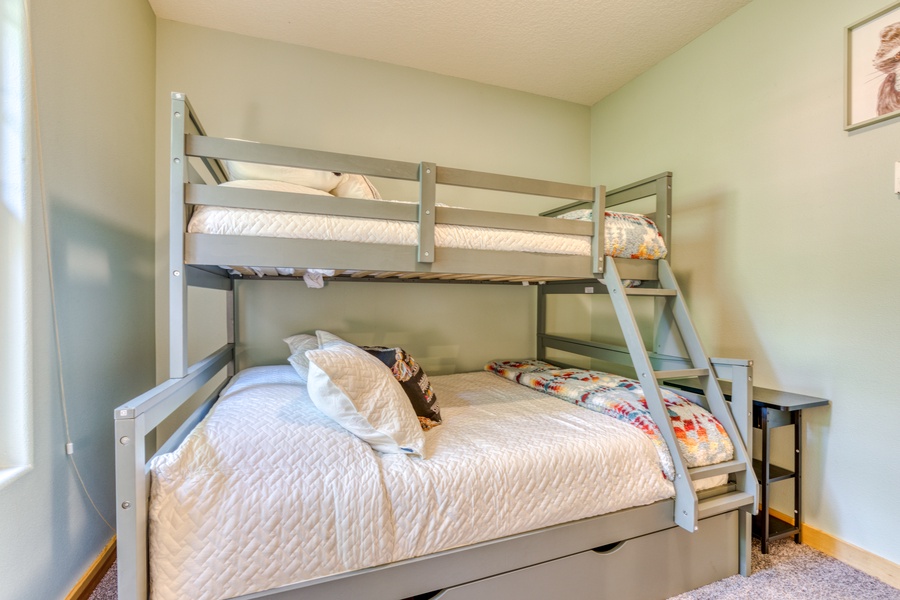 Furnished with a double/twin bunk bed