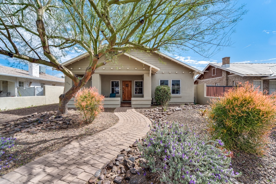 Welcome home to this beautiful Phoenix craftsman-style home!