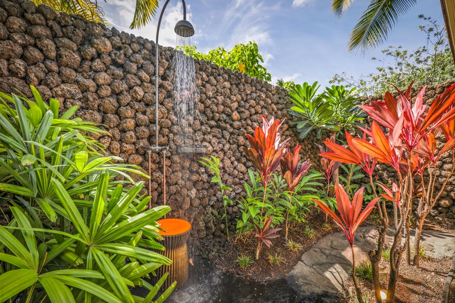 Outdoor shower garden in Guest Room 4.