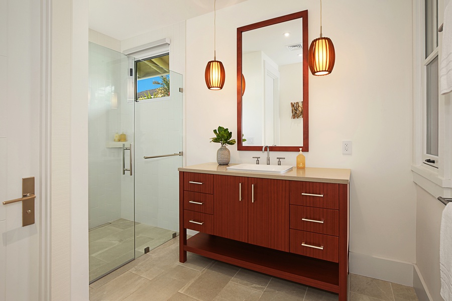 Guest bathroom for Guest bedroom #1