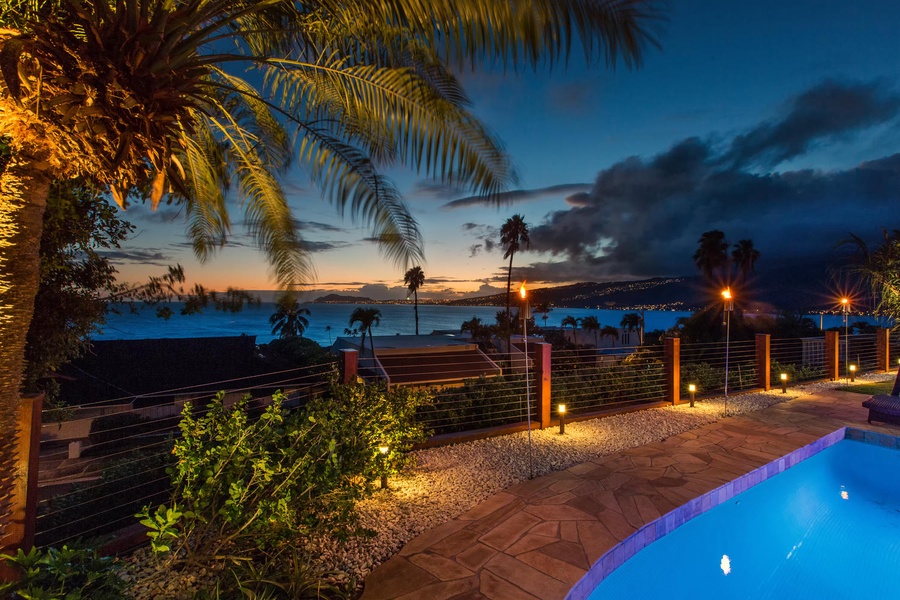 Come relax poolside with breathtaking ocean and Diamond Head views!