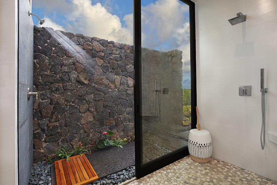 Ensuite bathroom outdoor shower