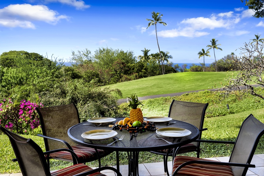 Dine outside with Golf course & Ocean Views