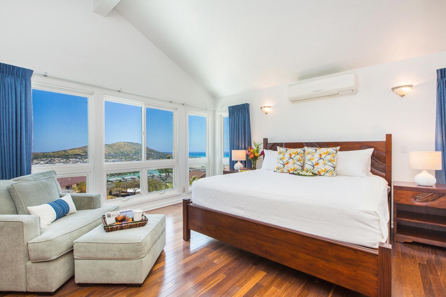 Upstairs primary bedroom, overlooking Koko Crater, the Pacific and the marina.