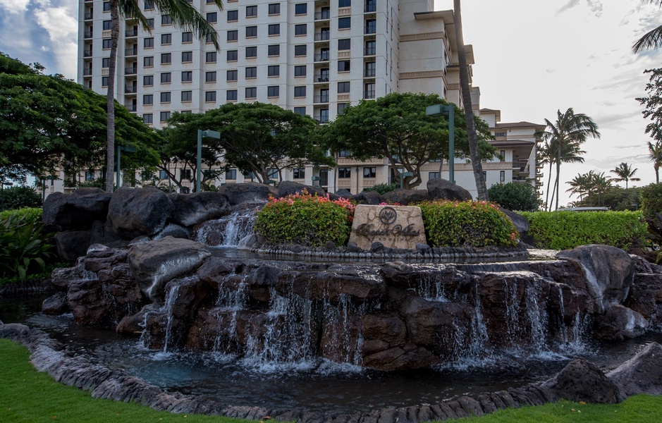 The sparkling fountains at the entrance of the resort.