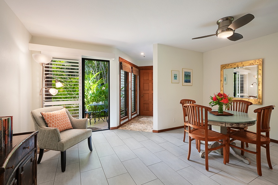 Welcome and dine in style: an inviting entry seamlessly transitions into a stylish dining area.