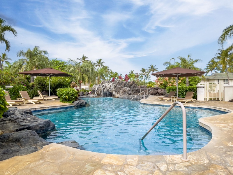 Beautiful Lagoon-Style Pool Just Steps from the Front Door!