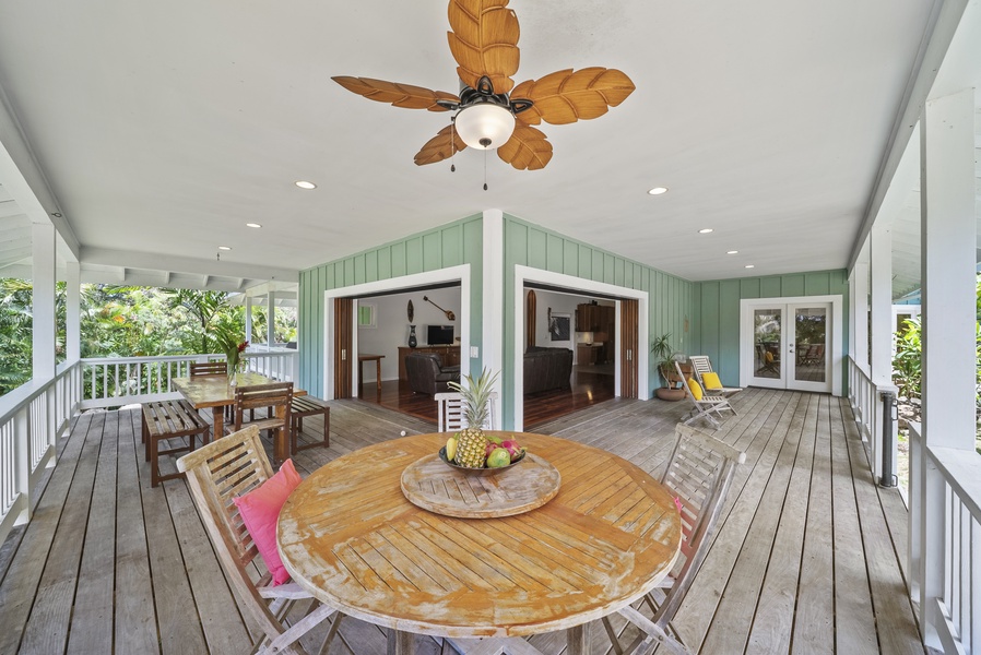 Covered outdoor dining space on the lanai—ideal for meals with tropical breezes.