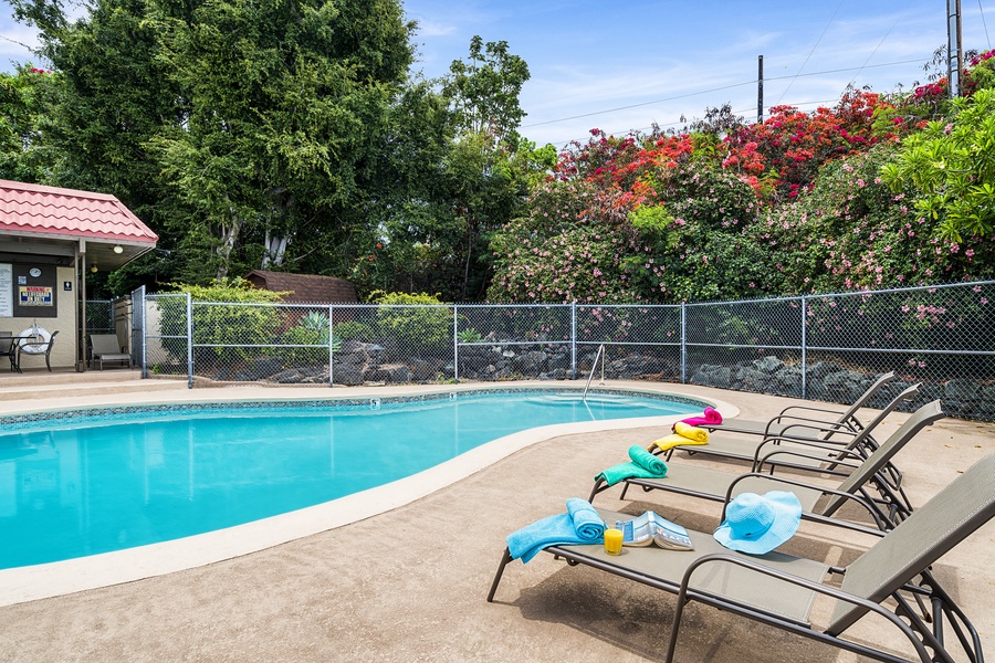 Kona Mansions Pool