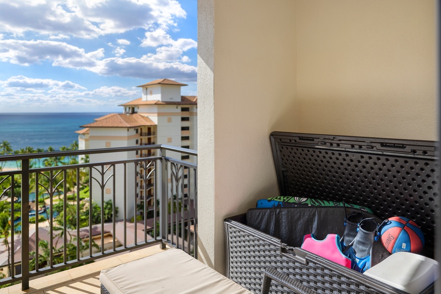 You will be prepared for each day at the beach with toys and supplies provided.
