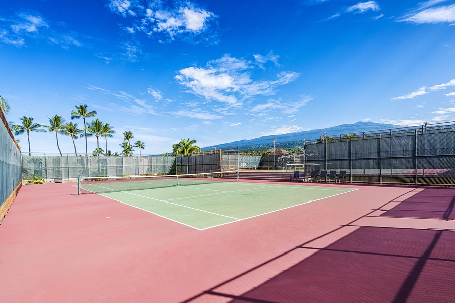 Kona Makai tennis court.