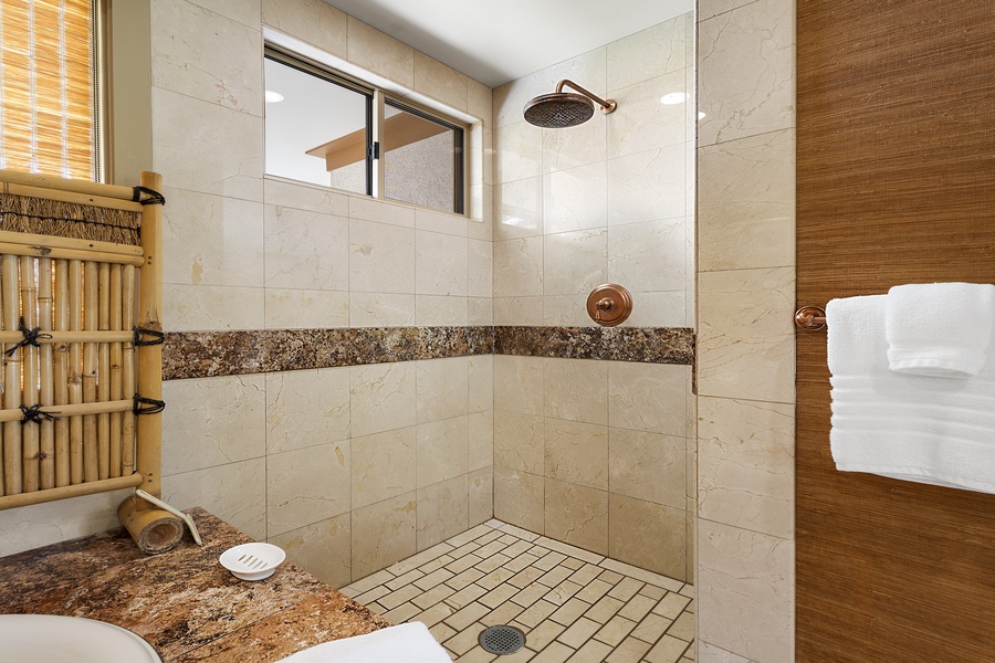 Seamless tiled shower