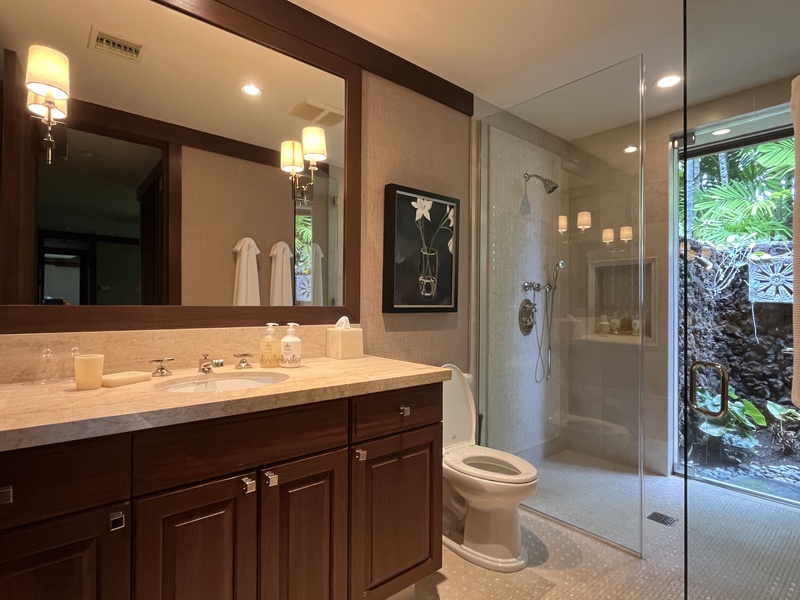Ensuite bath with dual sinks and walk-in shower