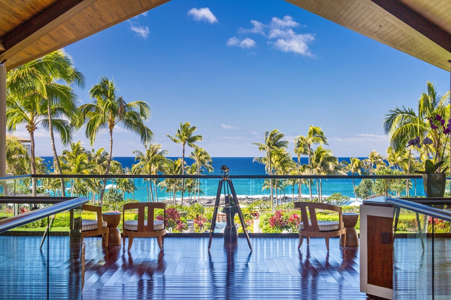 Elegant Ocean View Entrance Lobby and Restaurant