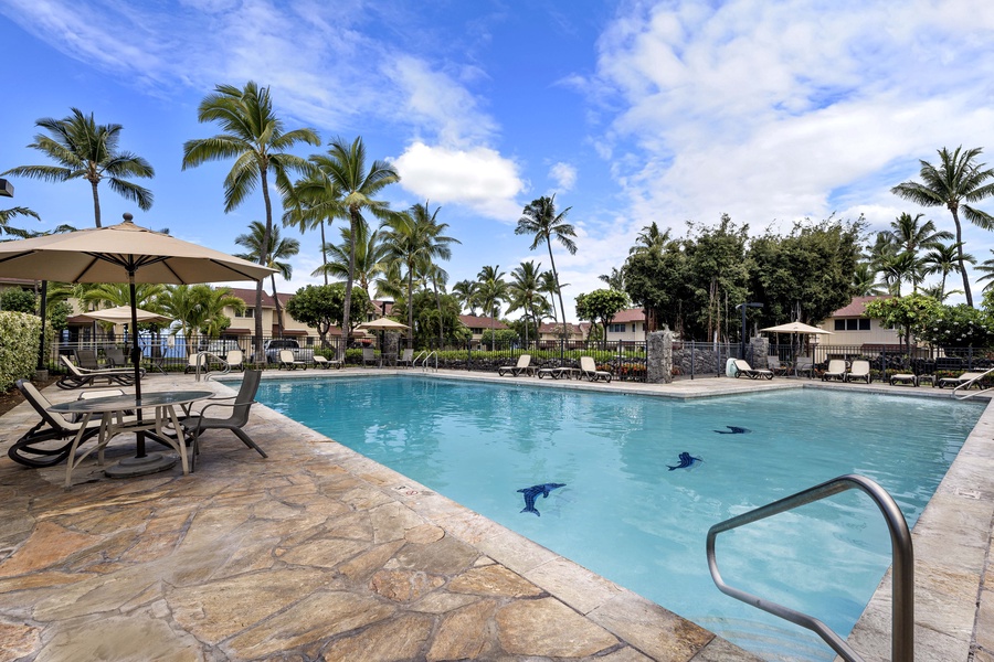 Pool with poolside furniture for complete relaxation.