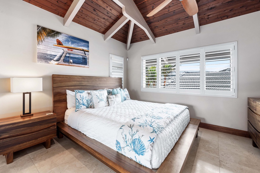 Guest bedroom with Queen bed, AC, TV, and Mountain views.