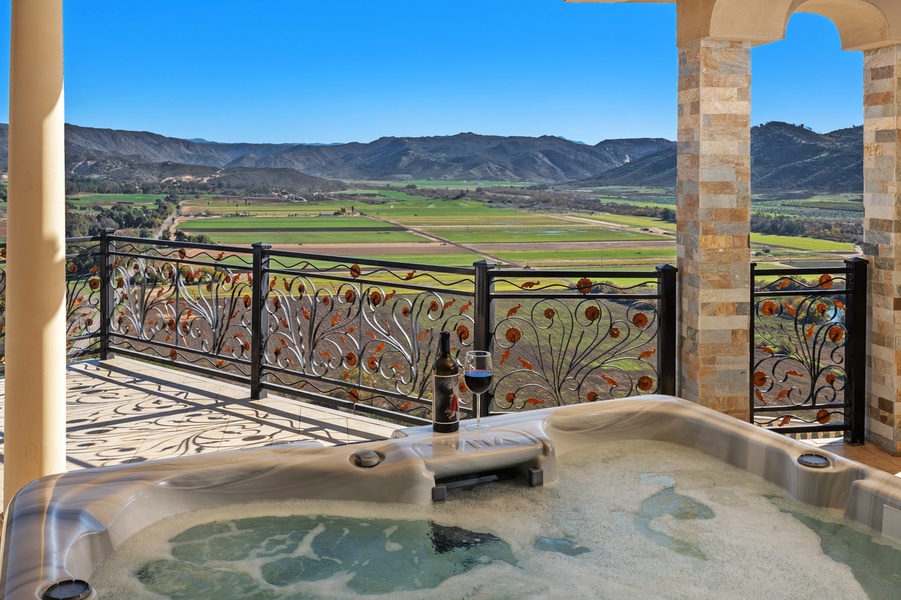 Set into the hillside, the spa enjoys uninterrupted views across the open landscape.