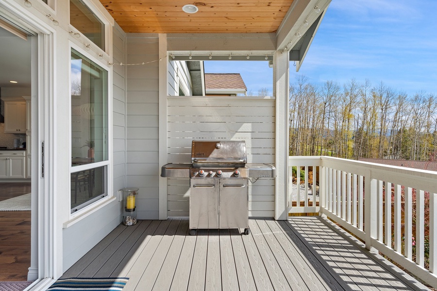 Delight in the art of balcony grilling while soaking in the picturesque views that surround.