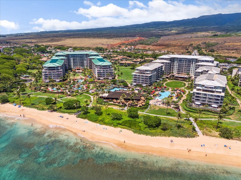 From above, Honua Kai Konea is perfectly positioned between lush gardens and sandy shores