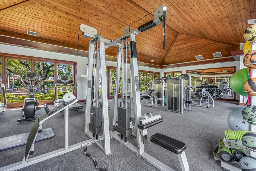 Stay Fit in Kulalani's Well-Equipped Fitness Center!