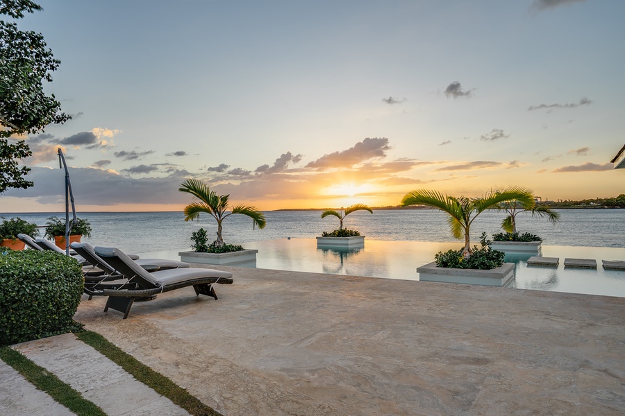 Enjoy the sunset views poolside!