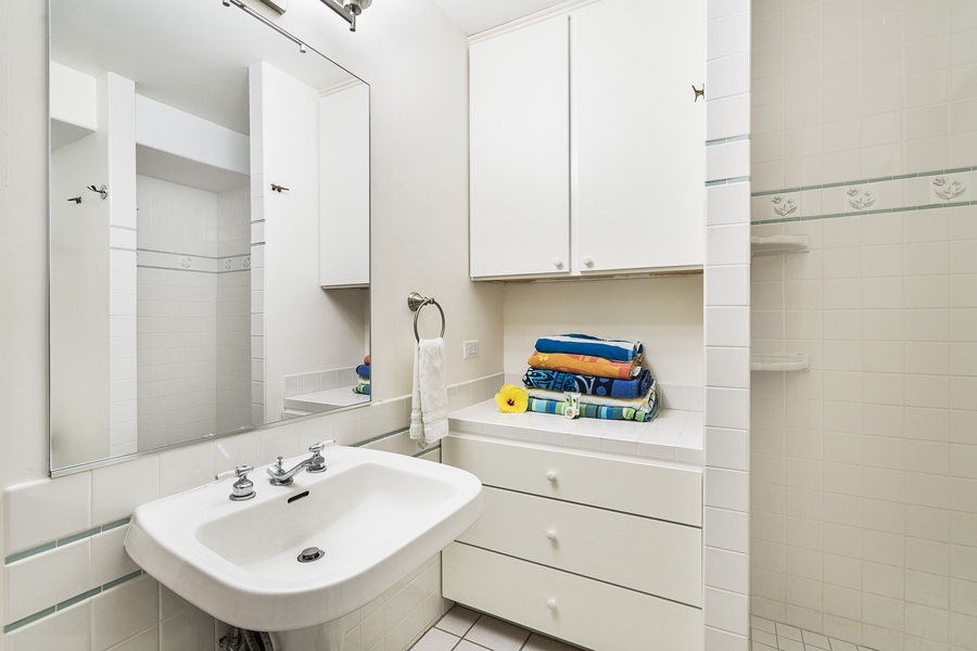 Second bathroom with entry next to the reading nook