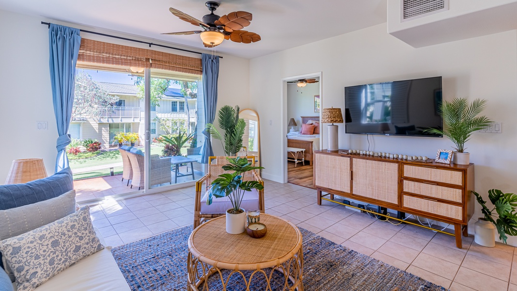 Open up the sliding glass doors to the lanai and breathe in island breezes.