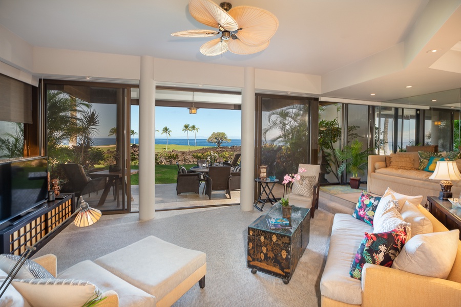 Uninterrupted panoramic ocean views and unique Indonesian and Hawaiian-inspired decor throughout