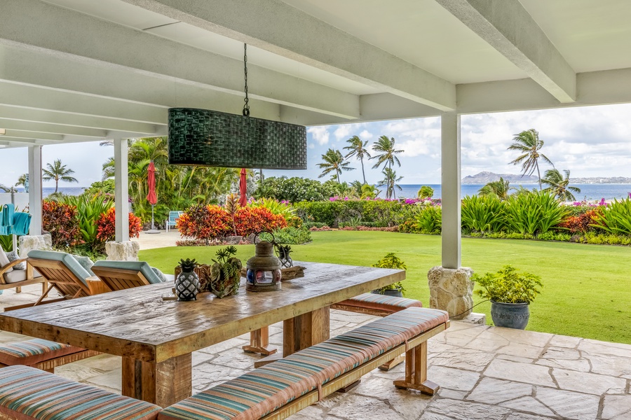 Dine outside under the covered lanai