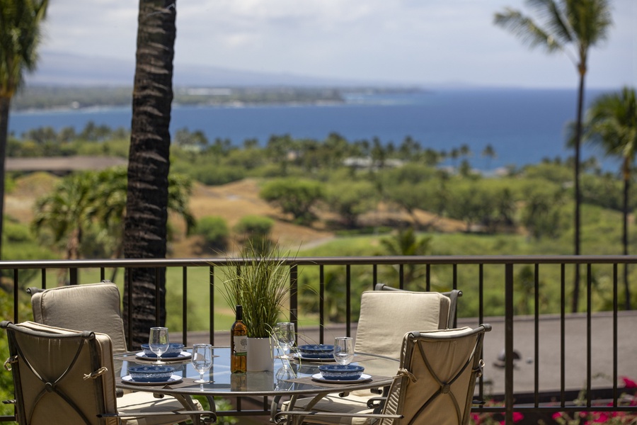 Scenic lanai dining with views of golf greens and the Pacific beyond—perfect for alfresco meals.