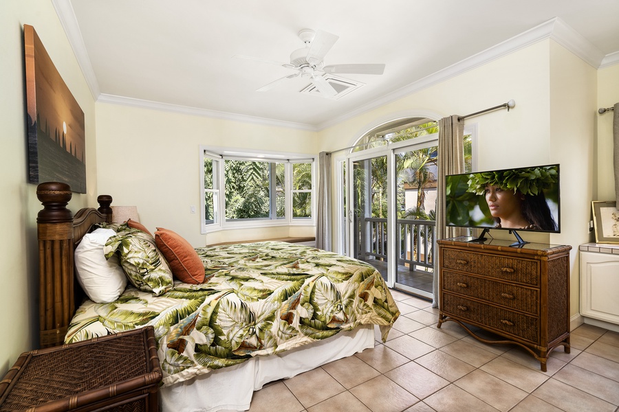 Equipped with King sized bed, ensuite, A/C, Lanai access, and TV