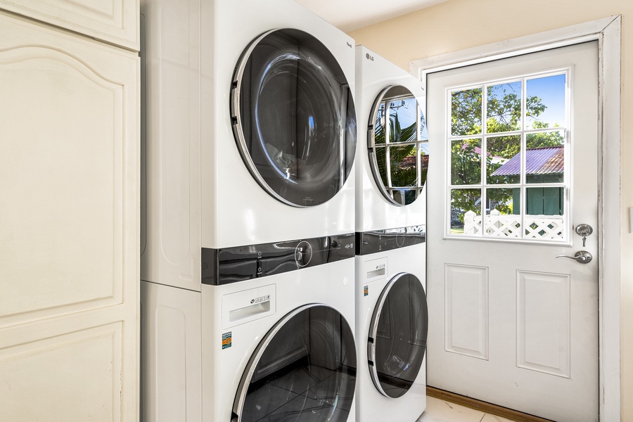 Dual washer/dryers!