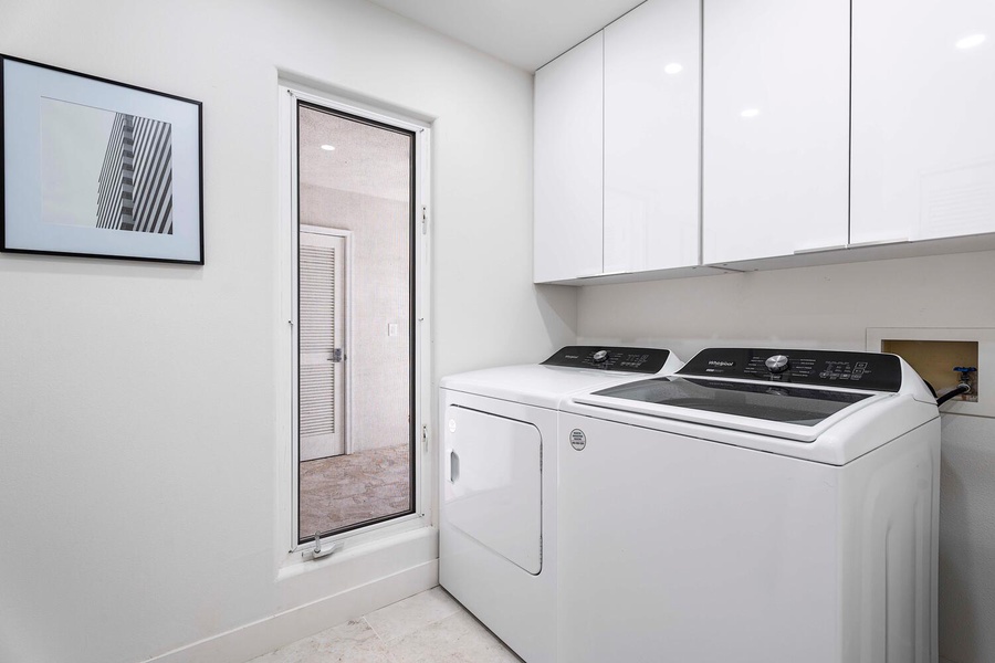 Laundry area with a washer/dryer