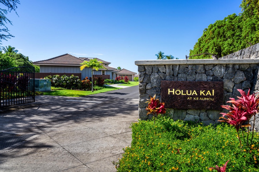 Welcome to Holua Kai!
