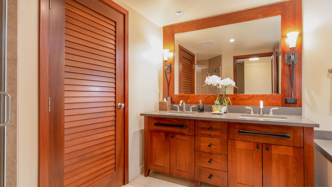 Guest bathroom with privacy door and bright lighting