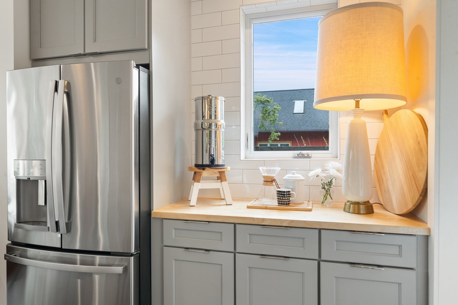 Clean, bright, and well-equipped—the kitchen is perfect for morning coffee to late-night snacks.