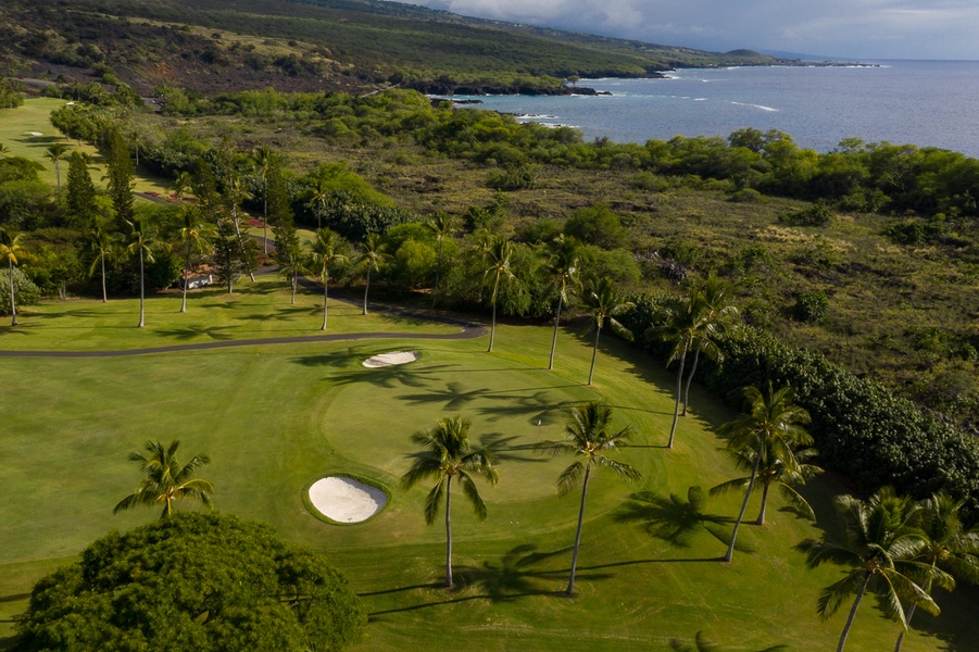 Kona Country Club Golf Course boarding Holua Kai