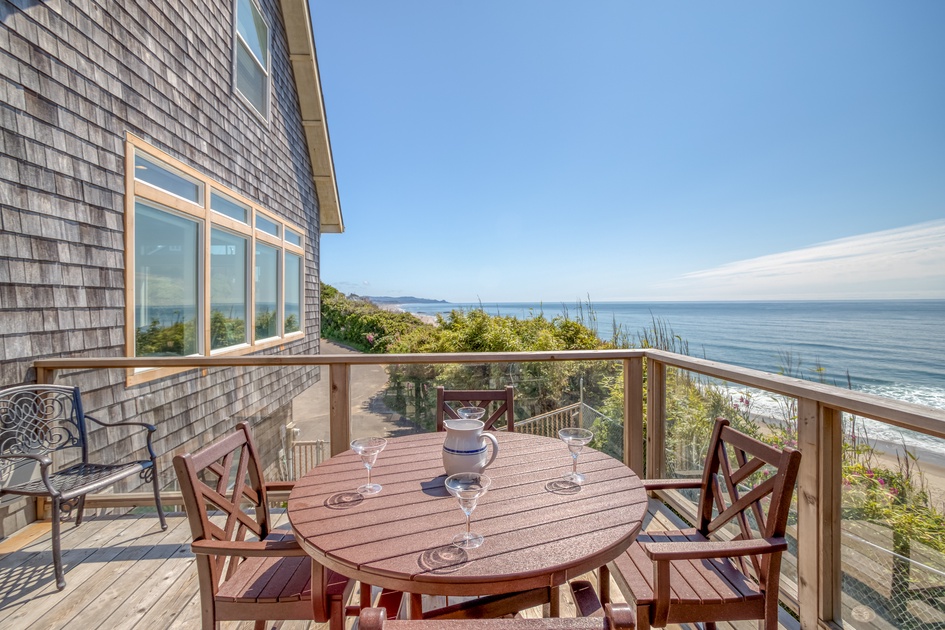 Beachfront Vacation Rentals in Lincoln City, Oregon Oceanfront House, Cottage, & Cabin Rentals