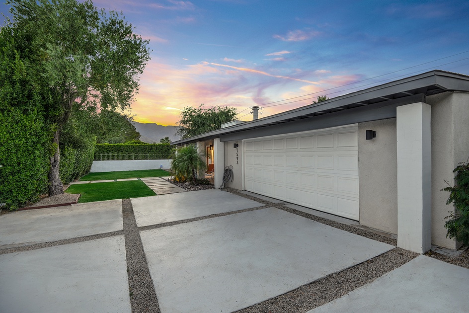 SUNSET FRONT YARD