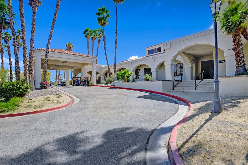 CLUBHOUSE.jpg mls