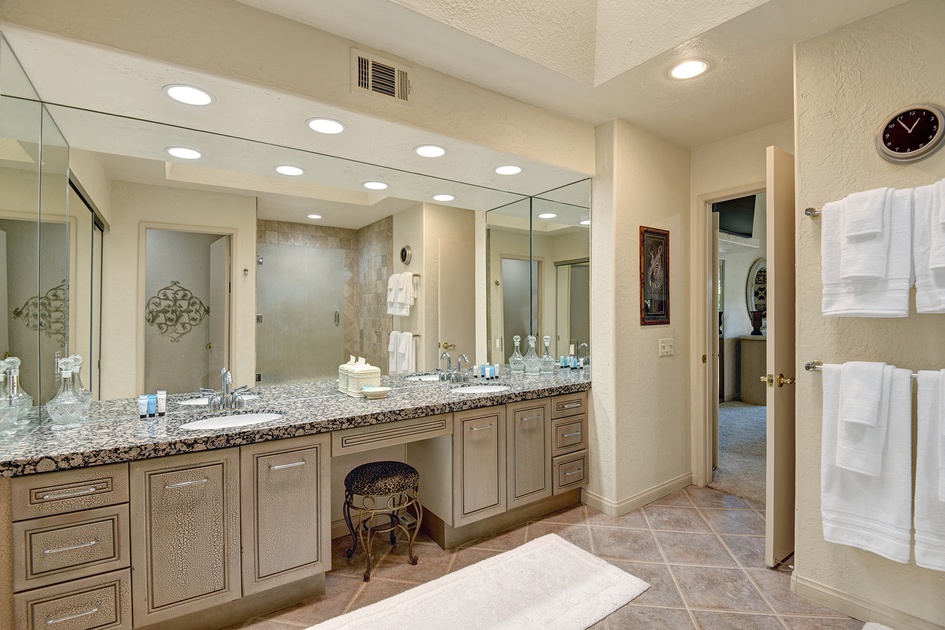 MAIN BEDROOM BATHROOM REVERSE