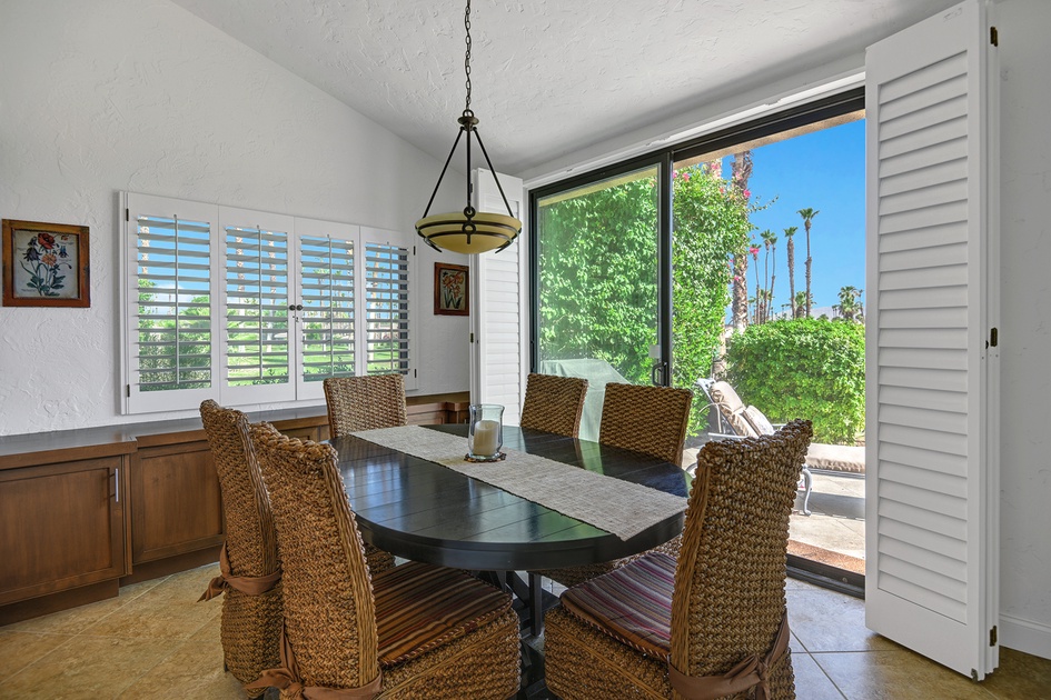 DINING SPACE.jpg mls