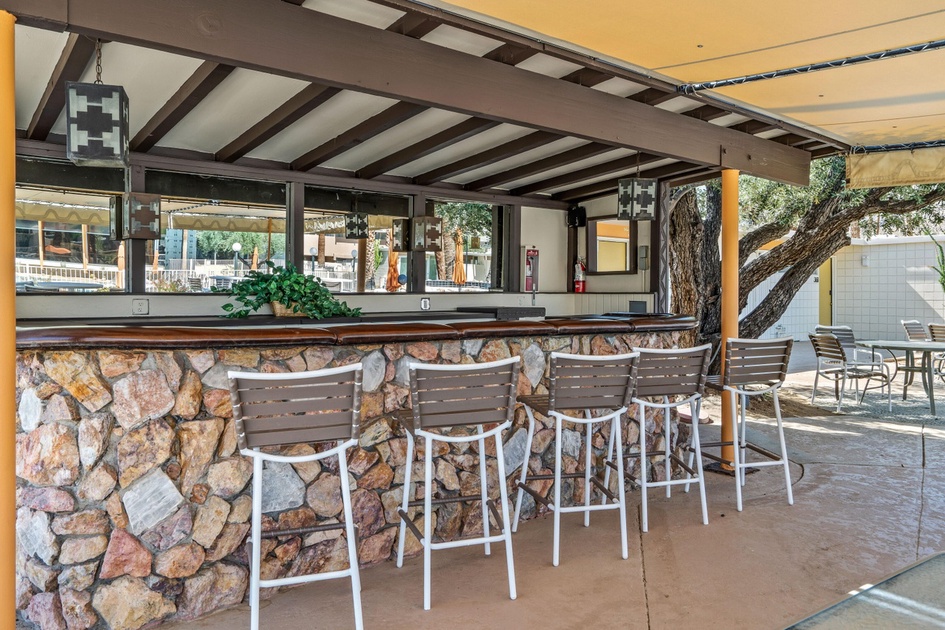 Luminous Ocotillo Bungalow - Ocotillo Lodge