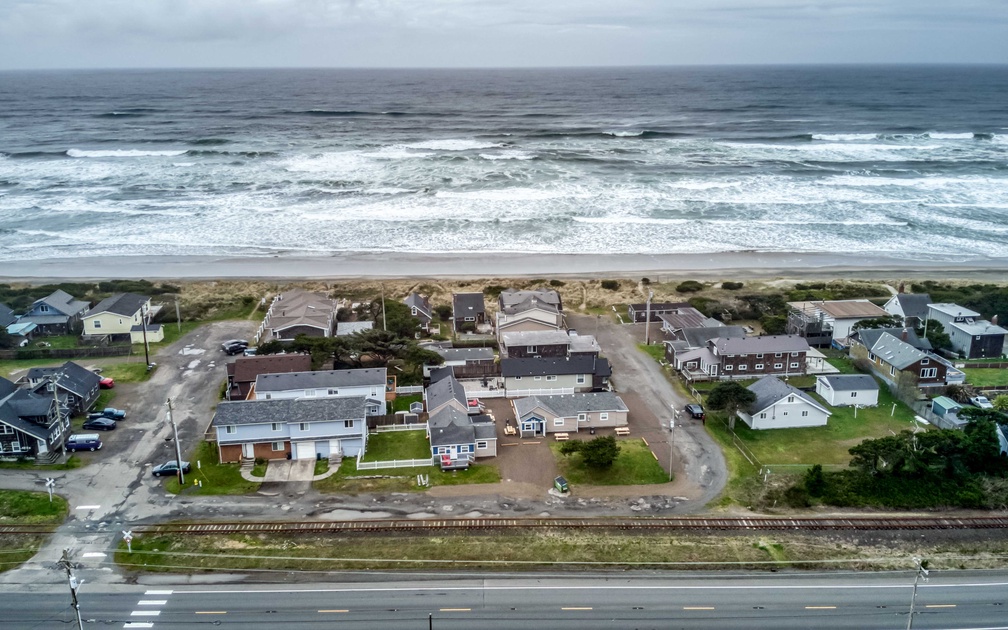 King Tide 2 Bedroom Townhouse in Rockaway Beach OR