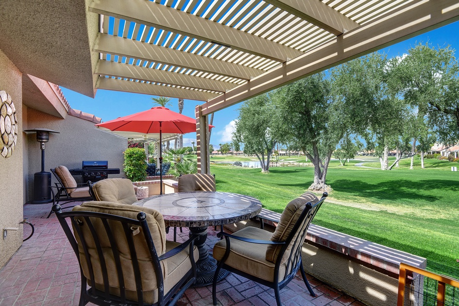 PATIO TABLE.jpg mls