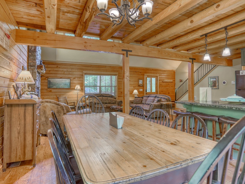 Zigzag Mountain Lodge | 3 Bedroom Cabin in Rhododendron, OR