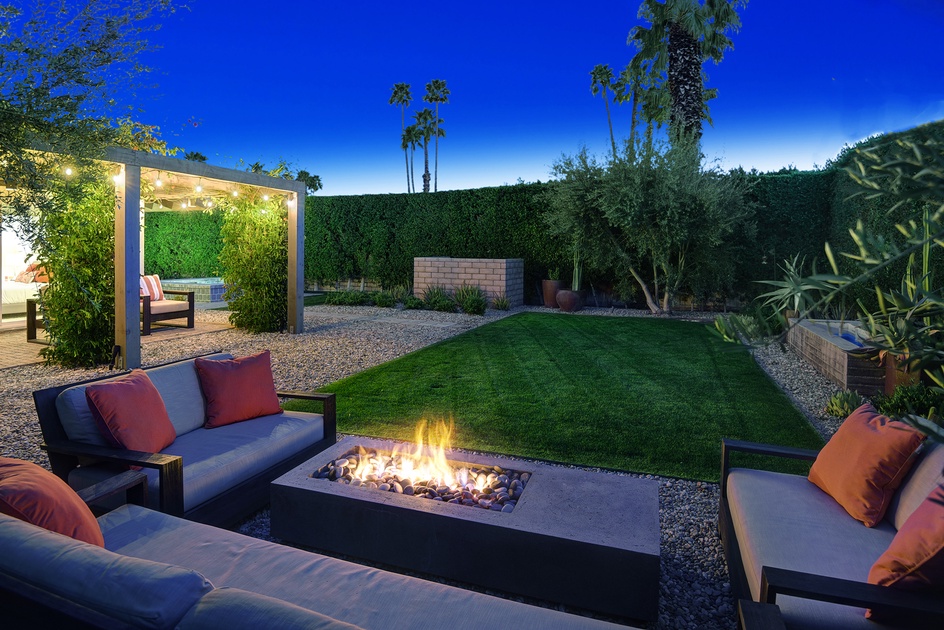 NIGHT OVER OUTDOOR LIVING ROOM