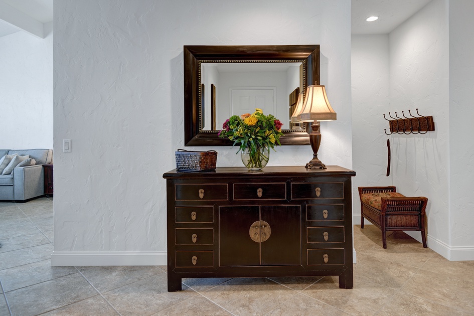 ENTRY WAY.jpg mls