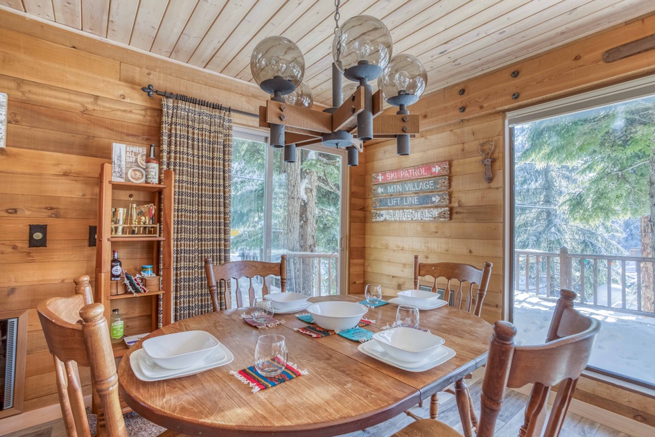 Silent Rock Retreat 4 Bedroom House in Government Camp, OR